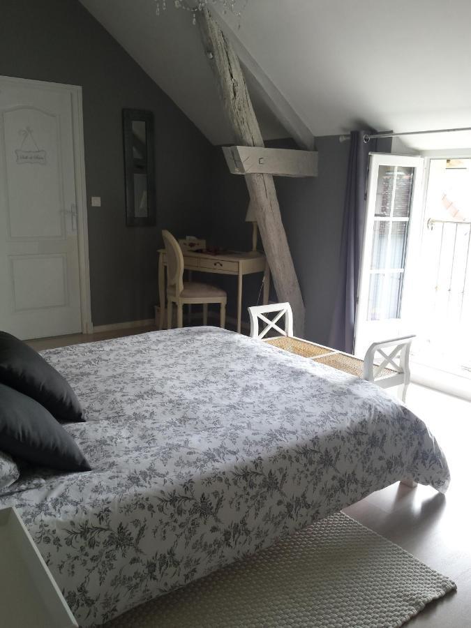 Chambres Des Rosiers Sennevieres 외부 사진